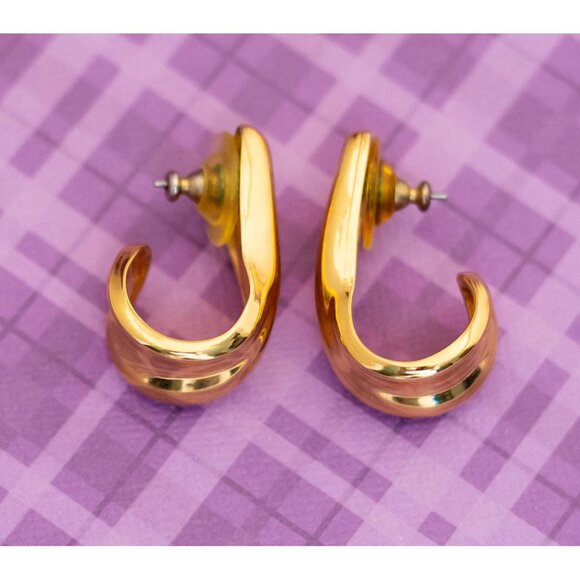Vintage Gold Tone Hook Style Elegant Stud Earrings - V6 - Picture 2 of 3